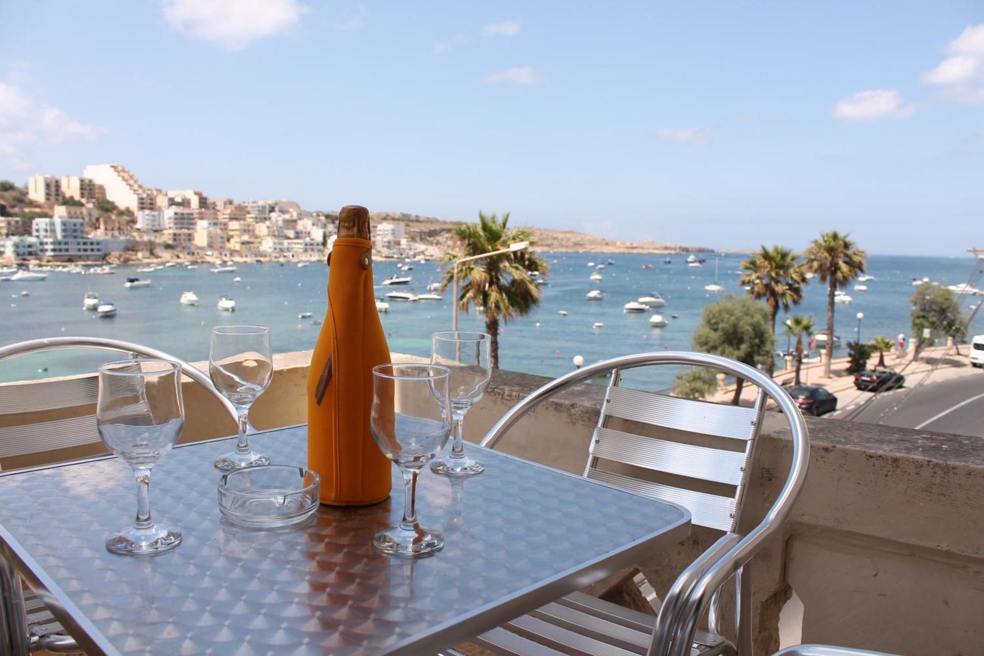Blue Harbour 2 Bedroom Seafront Apartments With Stunning Seaviews - By Getawaysmalta St. Paul's Bay Ngoại thất bức ảnh
